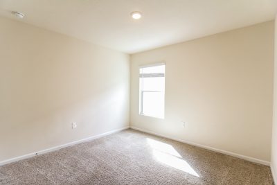 010 Bedroom ET42057