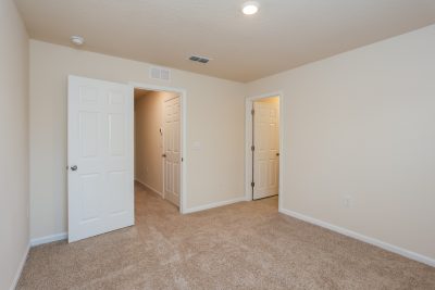 011 photo bedroom 10144644