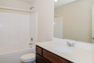 012 photo bathroom 13159348