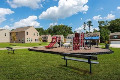 C 003 Creekside Manor Community Playground