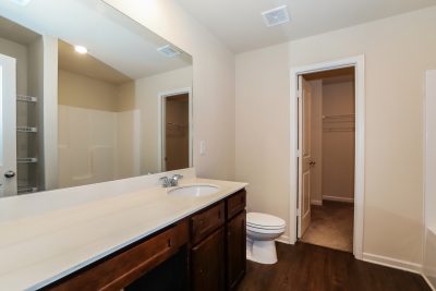 005 photo main bathroom 13126094