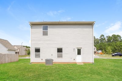 013 photo rear view 13126096