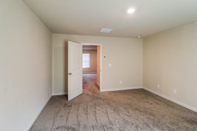 007 photo main bedroom 13054552