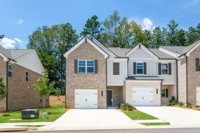 000 Front View 14685995