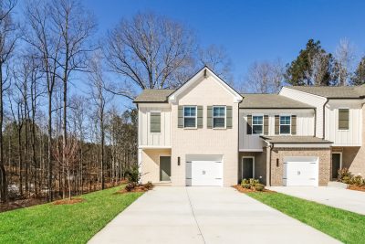 014 Front View 15140718