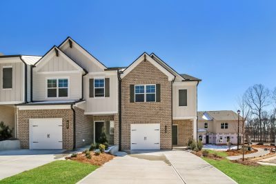 014 Front View 15140715