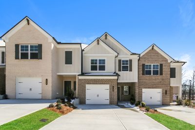 014 Front View 15140624