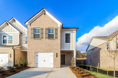 014 Front View 15206447