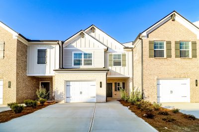 014 Front View 15206214