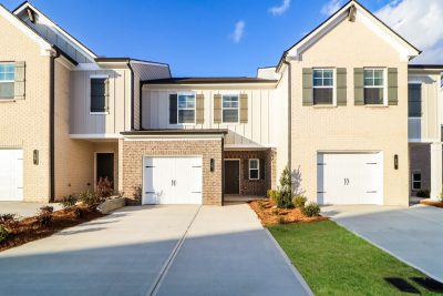 014 Front View 15206686