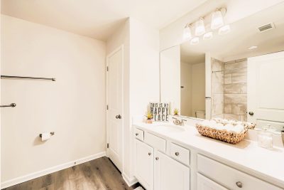 004 The Station at Kentmere 017 24 2nd Floor Primary Bathroom