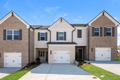 014 Front View 15274356