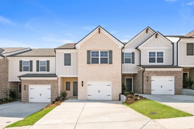 014 Front View 15274397