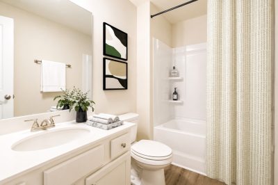 004 photo bathroom 14672367 1