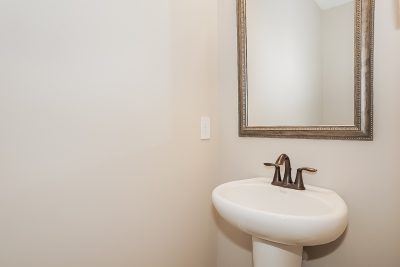013 photo powder room 11986942