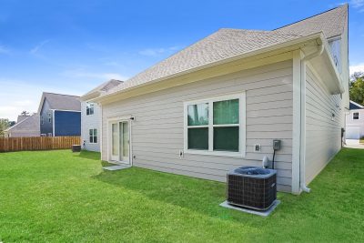 015 rear view 11987038