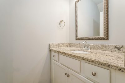012 photo bathroom 15144851