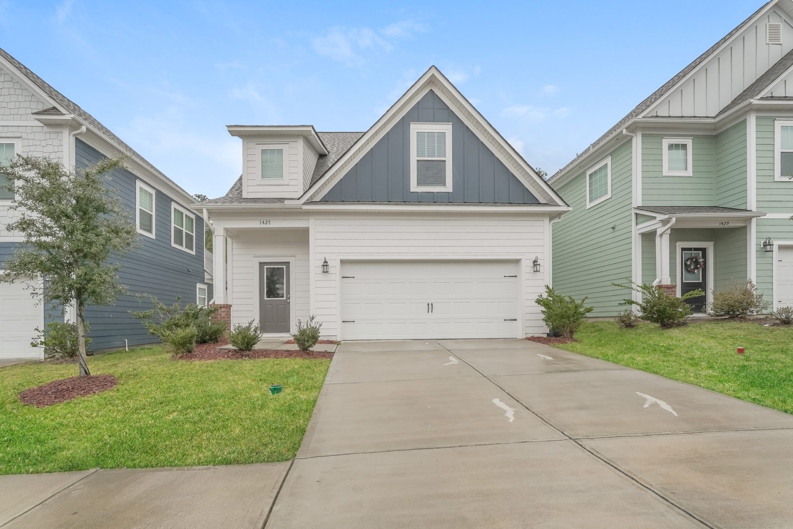 000 photo front view 15145088