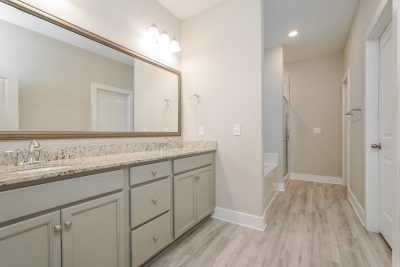 006 photo main bathroom 15145089