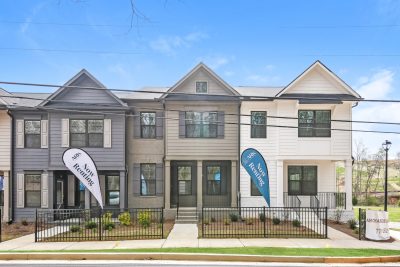 000 Front View 12606640