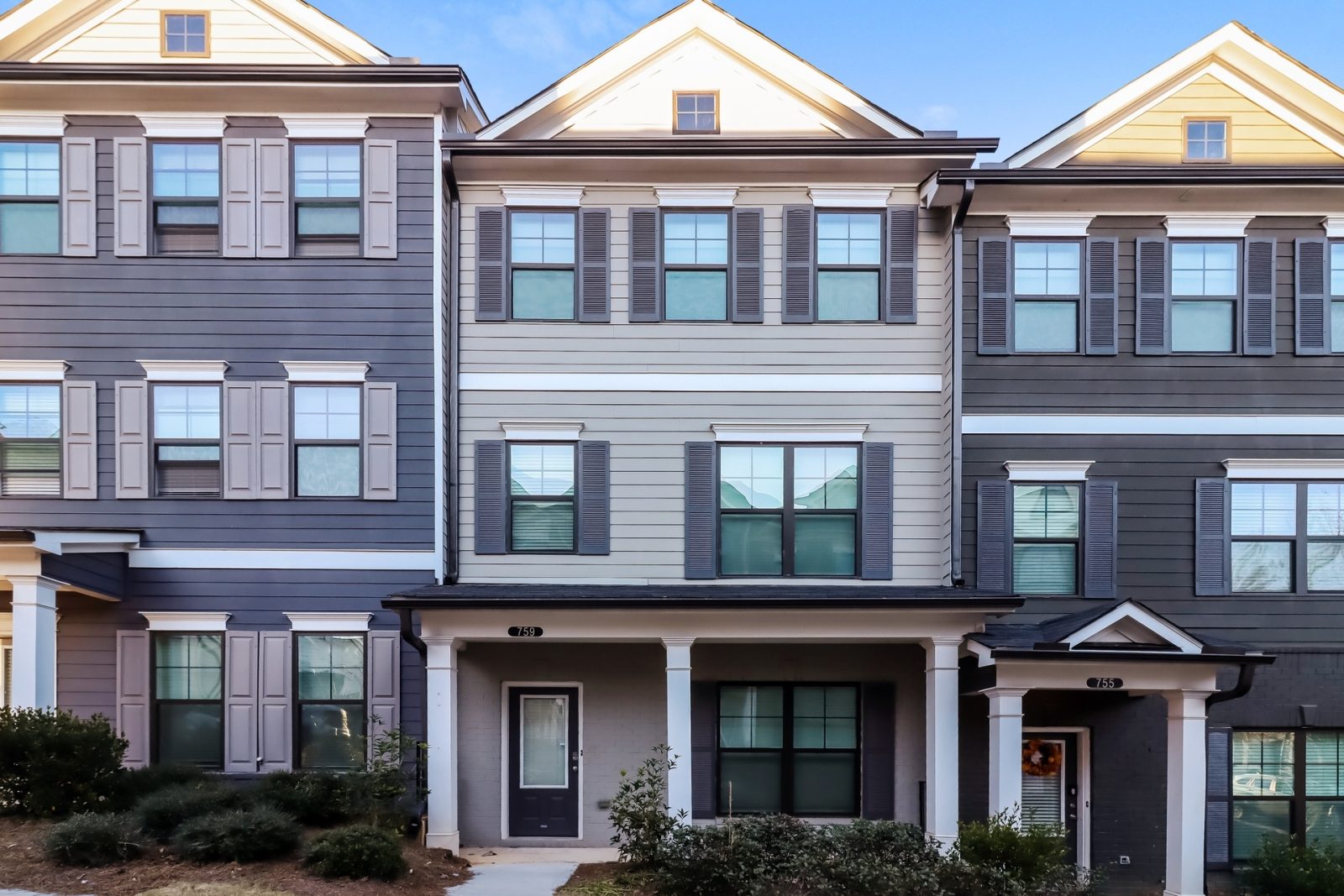 000 photo front view 15044371