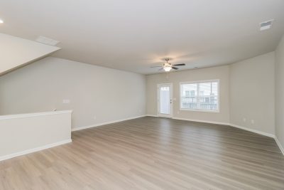 004 Living Room ETRY032