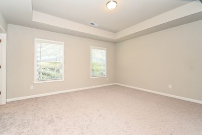 012 Main Bedroom ETRY032