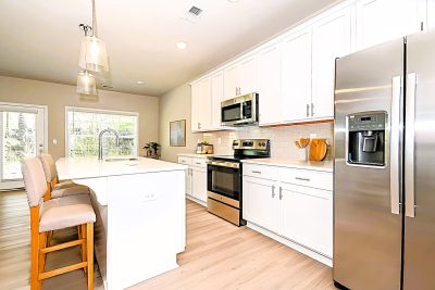 001 008 photo vs kitchen 15183848