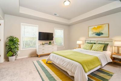 003 photo vs main bedroom 15183851