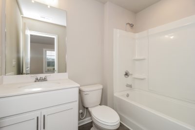 008 photo main bathroom 12579573