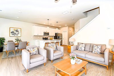 001 005 photo vs living room 15183849