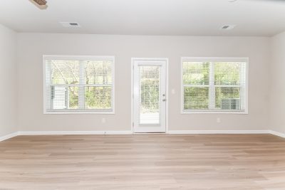 007 photo dining room 12547296