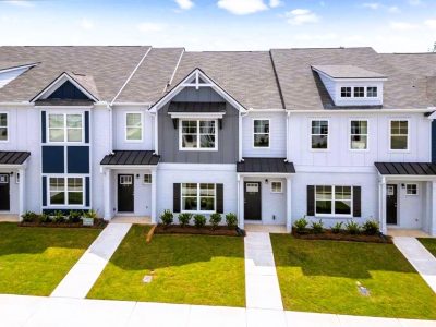 015 Glen 2477 Honey Way Conyers GA 30013 Frontview