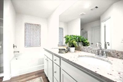 004 Glen 2477 Honey Way Conyers GA 30013 Main Bathroom