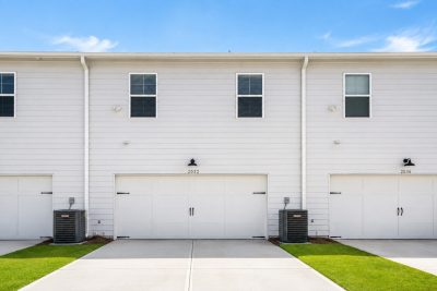 015 2032 Woodbine Way Web Quality 031 28 Exterior Rear 1