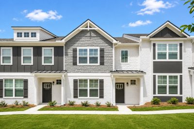 014 2016 Woodbine Way Web Quality 002 01 Exterior Front 1