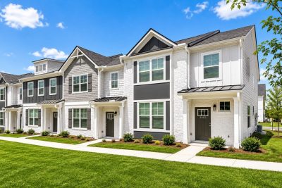 014 2016 Woodbine Way Web Quality 007 04 Exterior Front 1