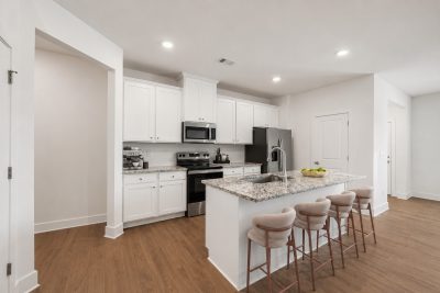 001 744 Chestnut Avenue Web Quality 033 08 Kitchen VS 1