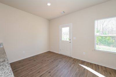 004 Dining Room ET21095