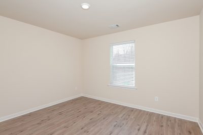 012 Bedroom ET21095