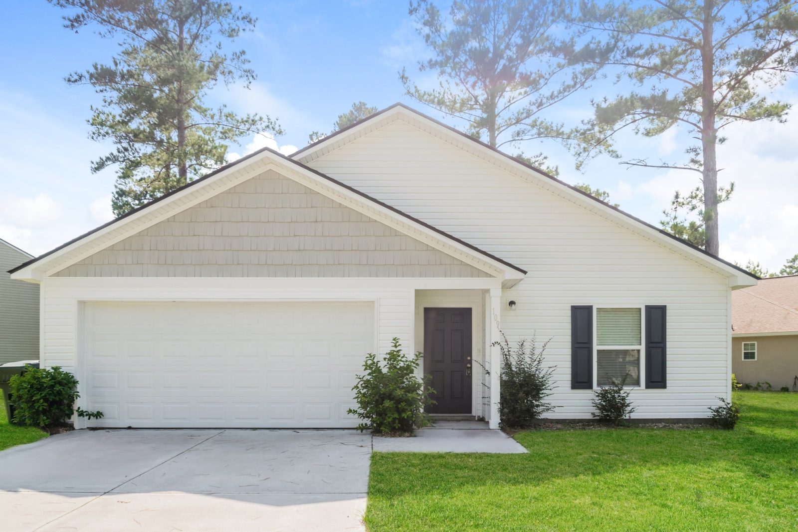 000 photo front view 13105735
