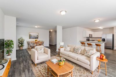 003 VS Living Room ET31304