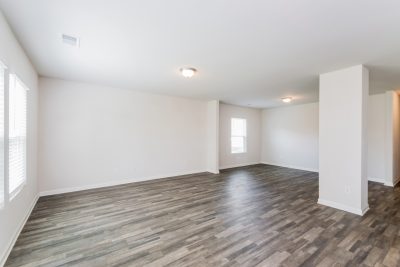 004 Living Room ET31304