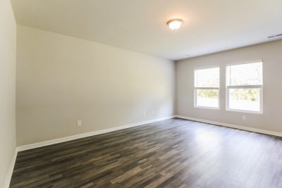 003 Living Room ET31307