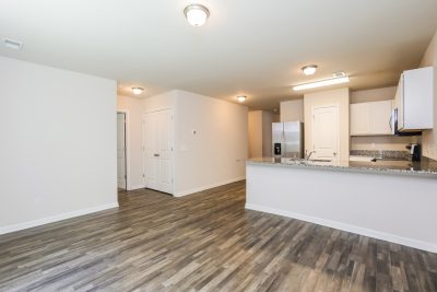 004 Living Room ET31309