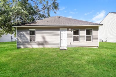 015 Rear View ET31309