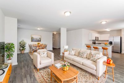 001 002 photo vs living room 15183034