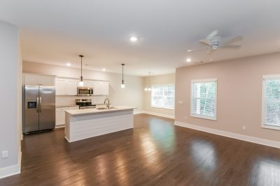 003 Living Room ET51185