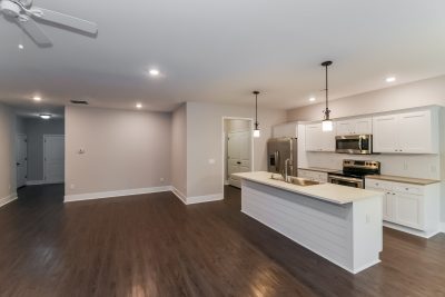 004 Living Room ET51185