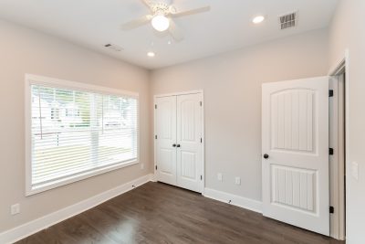 012 photo bedroom 10020955